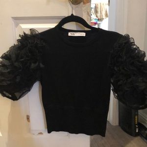 ZARA RUFFLE PUFF SLEEVE TOP
